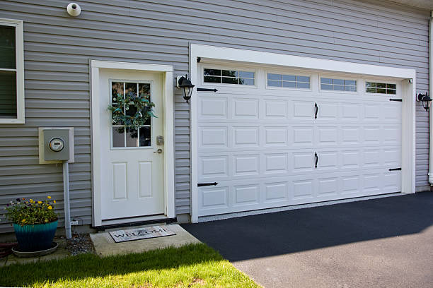 24/7 Emergency Garage Door Panel Replacement experts in Angelina County County, TX